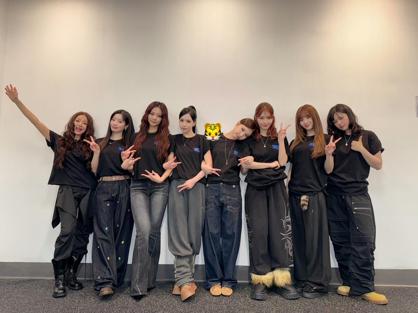 RIAA플래티넘 영광 안고 도쿄 심장부로, 트와이스가 증명한 K팝의 무한한... - 뉴스 썸네일 이미지