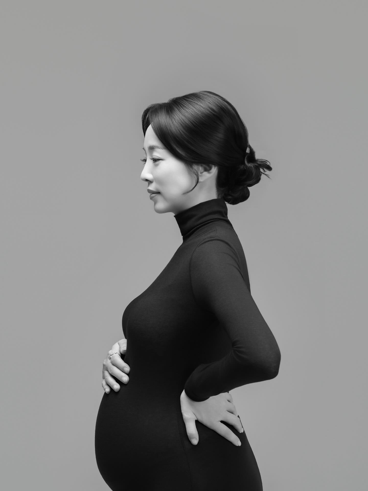 "두 아이의 엄마 됐으니"...전 아나운서 박은영, 노산에 자연분만으로 득... - 뉴스 썸네일 이미지