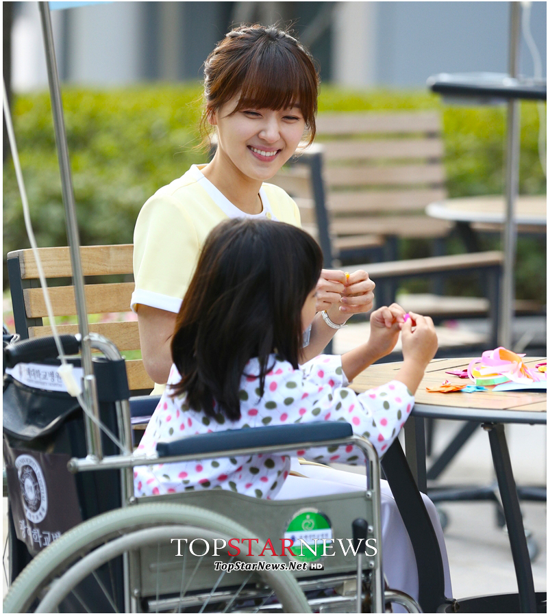 ‘메디컬 탑팀’ 조우리(Jo Woo Ri), 백의의 천사가 있다면 이런 느낌 '훈훈' 장재연 기자 톱스타뉴스