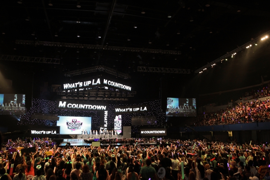 KCON 2013 / CM E&M