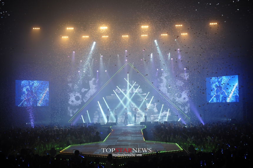 빅스 첫 단독콘서트 ‘VIXX LIVE FANTASIA [HEX SIGN]’ / 젤리피쉬