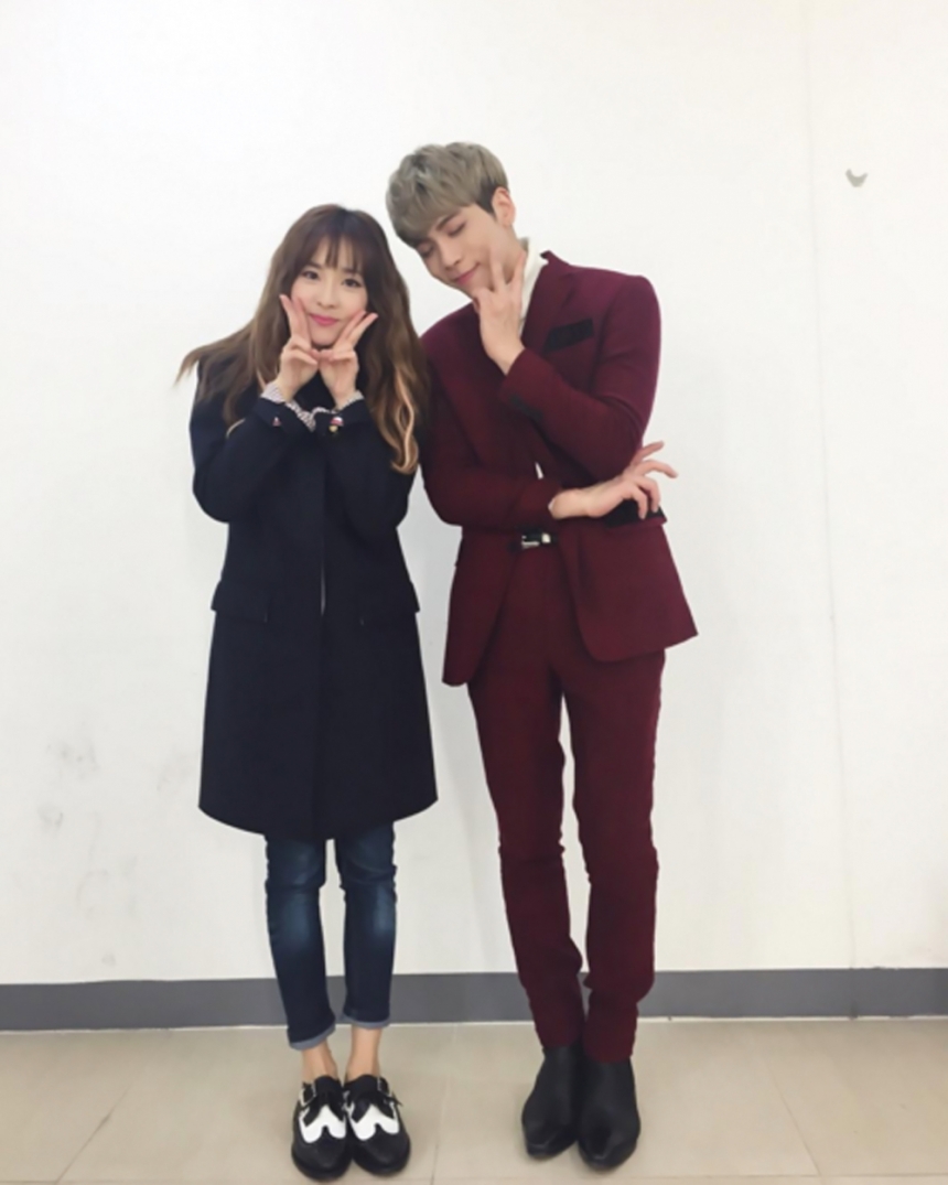 투애니원(2NE1) 산다라박-샤이니(SHINee) 종현 / 산다라박 인스타그램 