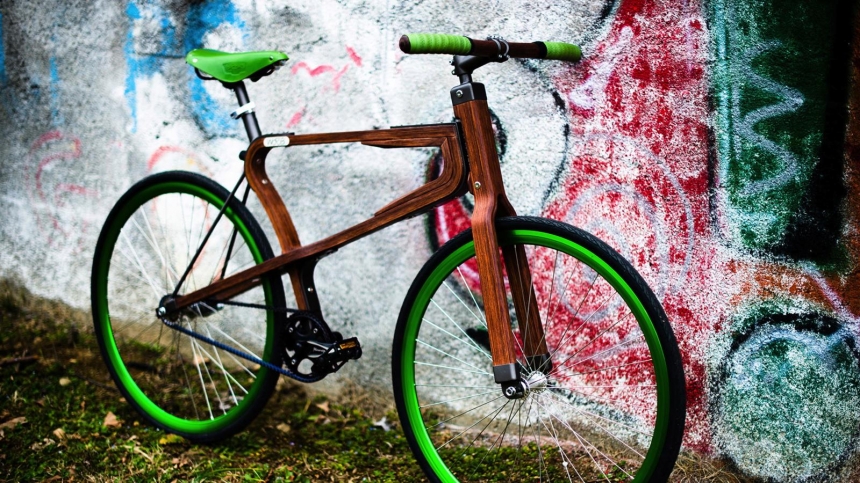 Wooden bike: Matteo Zugnoni's WooBi / Matteo Zugnoni, bbc