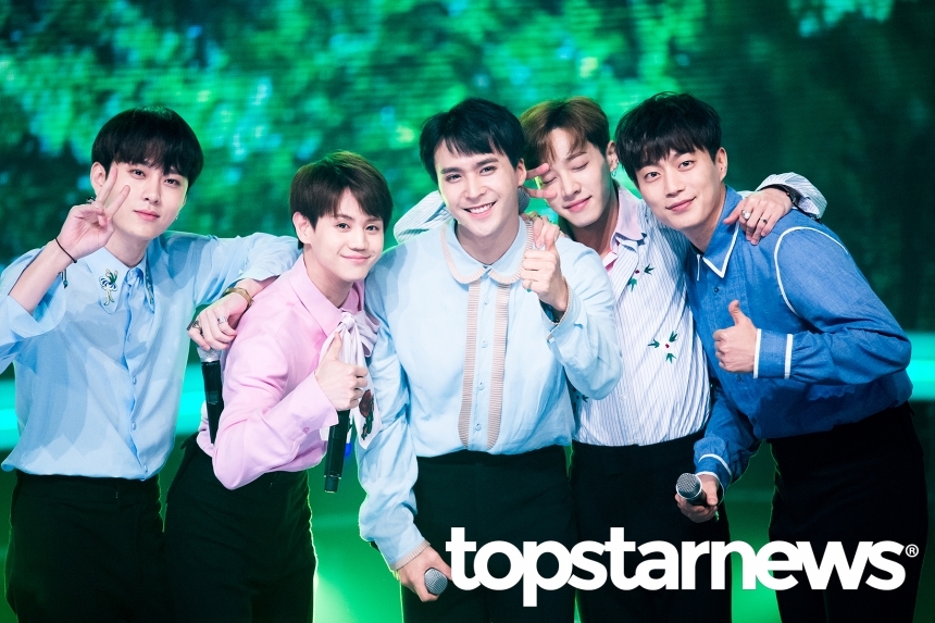 BEAST / TOPSTARNEWS 