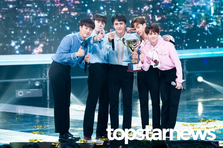 BEAST / TOPSTARNEWS