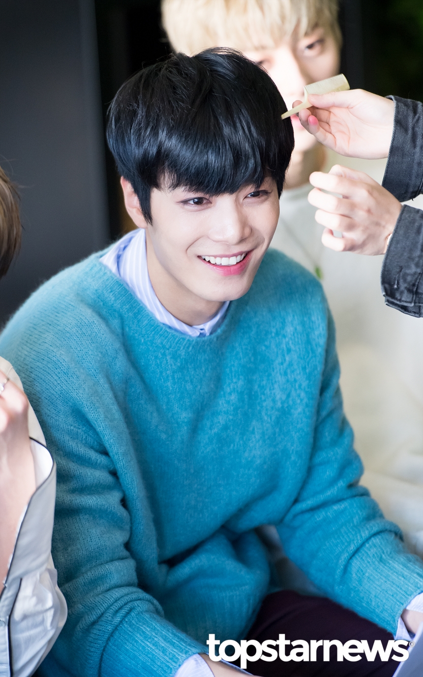 뉴이스트 (NU'EST) JR / 톱스타뉴스 포토뱅크