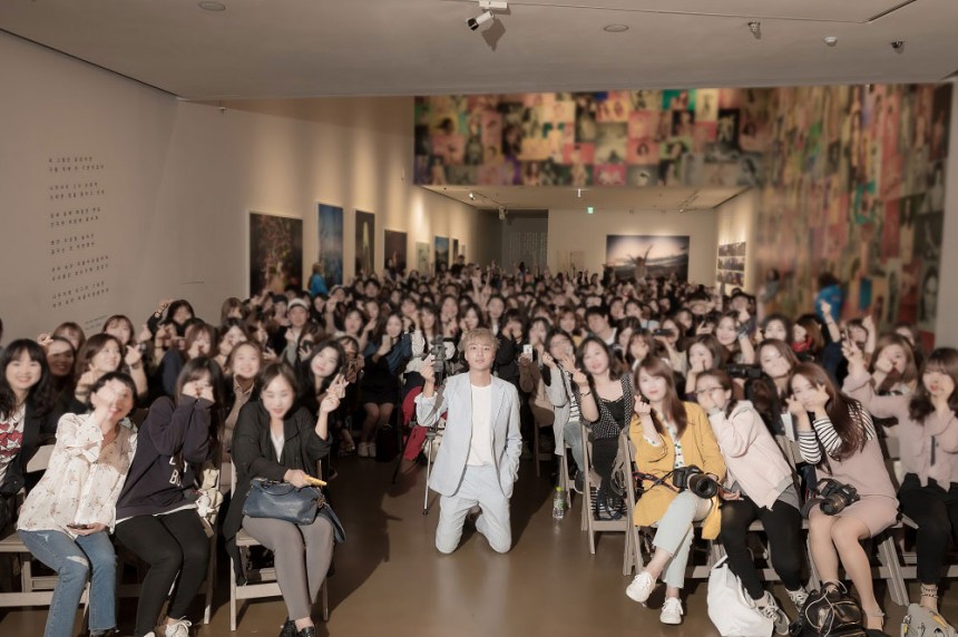 로이킴과 팬들의 모습 / CJ E&M
