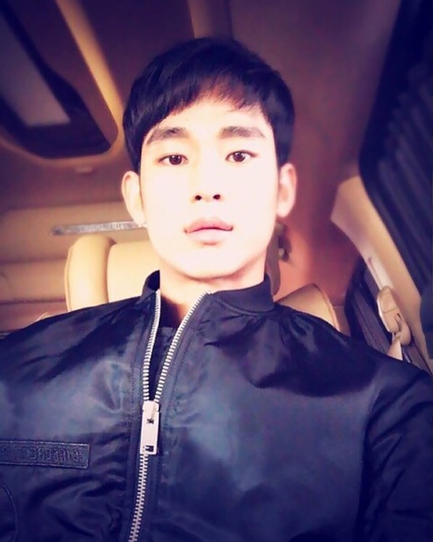 김수현 / 김수현 인스타그램