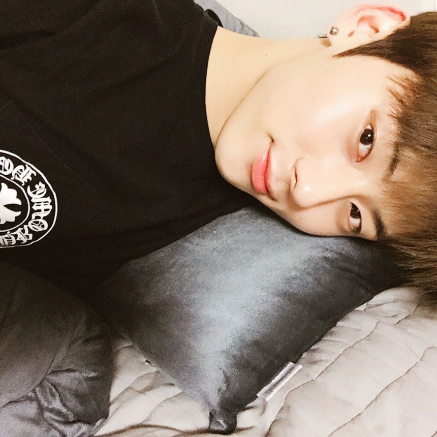 황민현 / 황민현 인스타그램