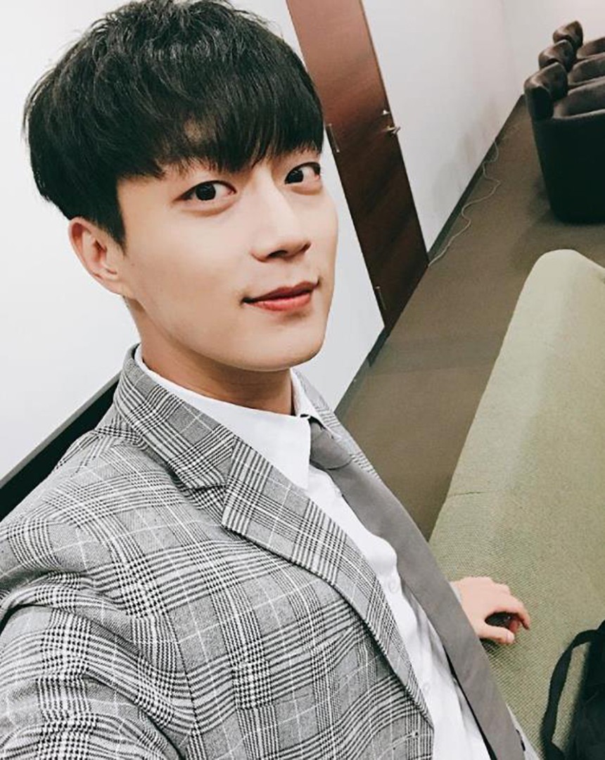 하이라이트 윤두준 / 윤두준 인스타그램