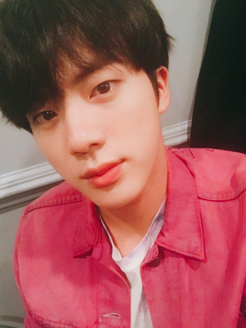 진 / 방탄소년단 트위터