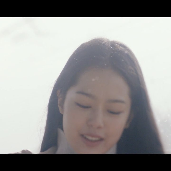 체리비 ‘그의 그대’ MV / 아이유 인스타그램