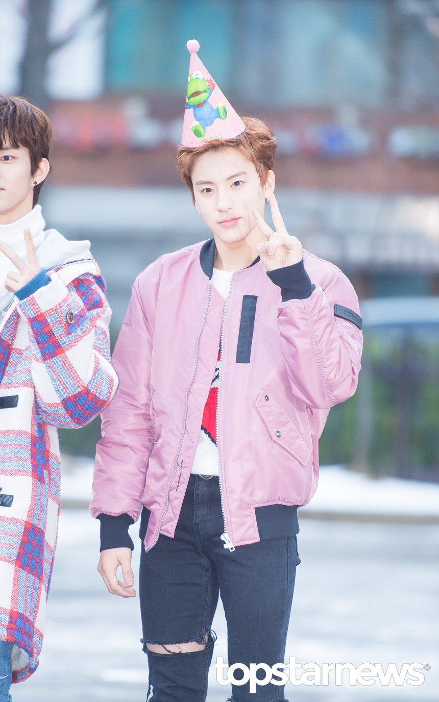 [Hd포토] 더 보이즈(The Boyz) 에릭, '오늘 생일이에요~' (뮤직뱅크) - 최시율 기자 - 톱스타뉴스