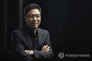 K팝 시장 &apos;메가톤급 폭풍&apos;…하이브·SM 시너지 기대 속 우려