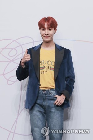 BTS 제이홉 입영 연기 취소…팀에서 두 번째로 입대