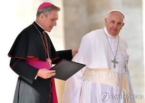 단호하되 척지지 않는다…프란치스코 교황, 잇딴 &apos;적과의 만남&apos;