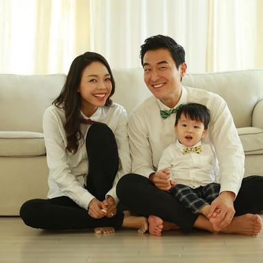 [근황] 안젤라박, 김인석·아들과 함께한 사진 공개 “다정한 우리 가족”