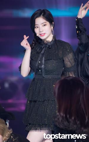 [HD포토] 트와이스(TWICE) 다현, ‘다현이 하트 받아가세요!’ (가온차트)