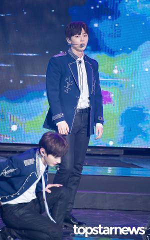 [HD포토] 워너원(Wanna One) 황민현, ‘황제의 위엄’  (가온차트)