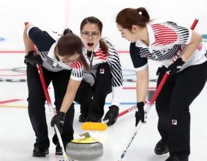 여자 컬링 순위, 2위로 안착… 강호 스웨덴 꺾고 조 1위 올라설까