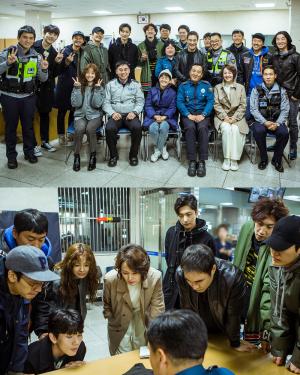 tvN ‘라이브(Live)’ 정유미·이광수·배성우·배종옥, 실제 지구대 경찰들 만났다 ‘시선 집중’