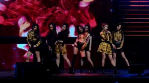 [HD영상] 씨엘씨(CLC), 타이틀곡 ‘블랙 드레스(BLACK DRESS)’ 라이브 무대
