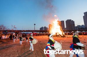 정월대보름, 지역별 풍속과 음식은?…‘불켜기·밤새기·보름새기·약밥·오곡밥·부럼’