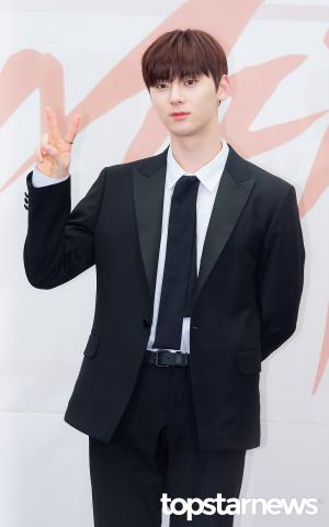 [HD포토] 워너원(Wanna One) 황민현, ‘이 비주얼 여심 스틸러’ (부메랑)