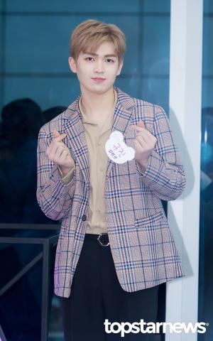 [HD포토] 업텐션(UP10TION) 규진, ‘허니텐에게 보내는 하트’