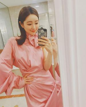 [근황] 홍수아, 분홍색 드레스로 시선 강탈 “진짜 예쁜 공주님같아”