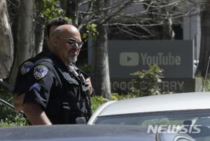 美 공화당 의원 “유튜브 총기난사범은 불법체류자” 주장에 ‘논란 확산’