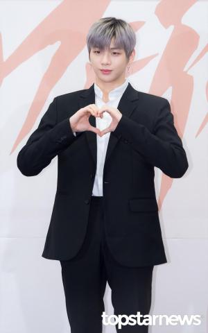 워너원 강다니엘, 식목일에 나무 심으러 갈 것 같은 스타 1위…‘완벽하다 완벽해’