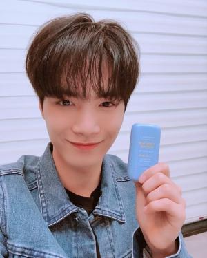 [근황] 뉴이스트 W 김종현(JR), 급격히 더워진 날씨에 팬들 걱정…“감기 조심 자외선 조심”