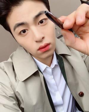 아이콘(iKON) 구준회, 오랜만에 셀카 공개…“글쓰고 생각했던 목요일”