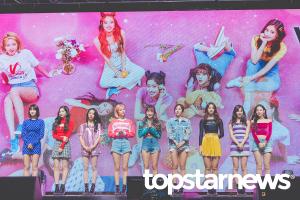 “대기록 행진”…트와이스(TWICE), 통산 앨범 판매량 220만장 돌파