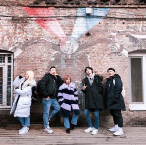 ‘블라디보스톡’ 박나래, 짠내 멤버들과 촬영한 사진 공개…‘러시아 나래코기’