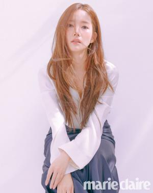 박민영, 나이 잊은 ‘봄향기’와 닮은 화사한 패션 화보 공개