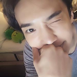 [근황] 더블에스오공일(SS501) 박정민, 훈훈한 윙크로 팬들 심쿵…“나를 따르라!”
