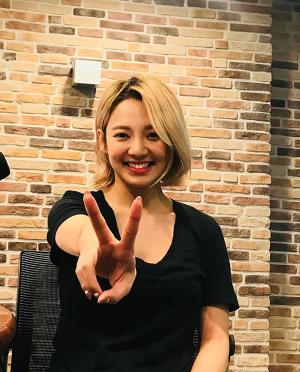 ‘최파타’ 소녀시대(SNSD) 효연, ‘디제이효’의 해맑은 브이…‘눈길’