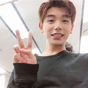 에릭남(ERIC NAM), 귀여운 대기실 셀카…“더 좋은 노래로 돌아올게요”