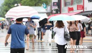 [오늘날씨] 전국 천둥·번개 동반한 ‘폭우’…예상 강수량 시간당 22.5mm, 최대 120mm까지