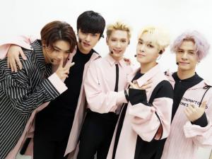 크로스진(Cross Gene), 후덥지근한 날씨에도 빛나는 비주얼…’오늘 의상은 검핑’