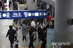 경의중앙선, 낙뢰로 이한 열차 지연운행…‘출근길에 큰 불편 겪어’