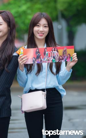 [HD포토] 유니티(UNI.T) 이수지, ‘과즙미 팡팡 터지는 미소’ (뮤직뱅크)