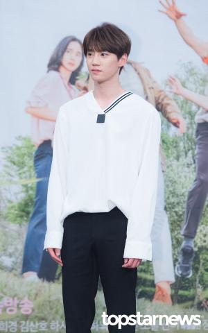 [HD포토] 유앤비(UNB) 준, ‘작은 얼굴 꽉찬 이목구비’ (이별이떠났다)