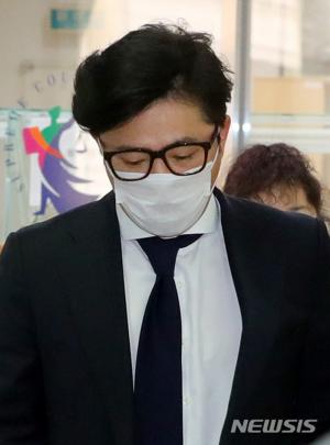 법원, ‘국정농단 폭로자’ 고영태에 ‘징역 1년-추징금 2천여 만 원’ 명령