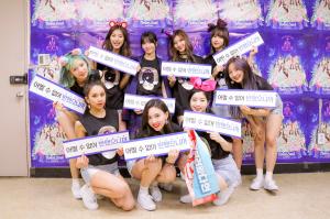 “ONCE♡TWICE FOREVER”…트와이스(TWICE), 추억을 되새기는 한 컷