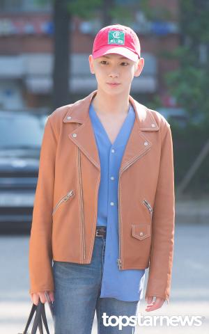 [HD포토] 샤이니(SHINee) Key, ‘메이크업 안 해도 완벽한 우윳빛 피부’ (뮤직뱅크)