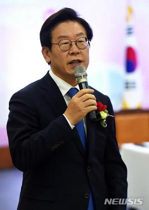 이재명, “여배우 김부선과 스캔들은 정치공작” 강력 주장…김영환에 또다시 의혹