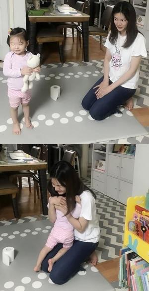 정가은, 딸 소이와 귀여운 기싸움…#모녀스타그램 #딸스타그램